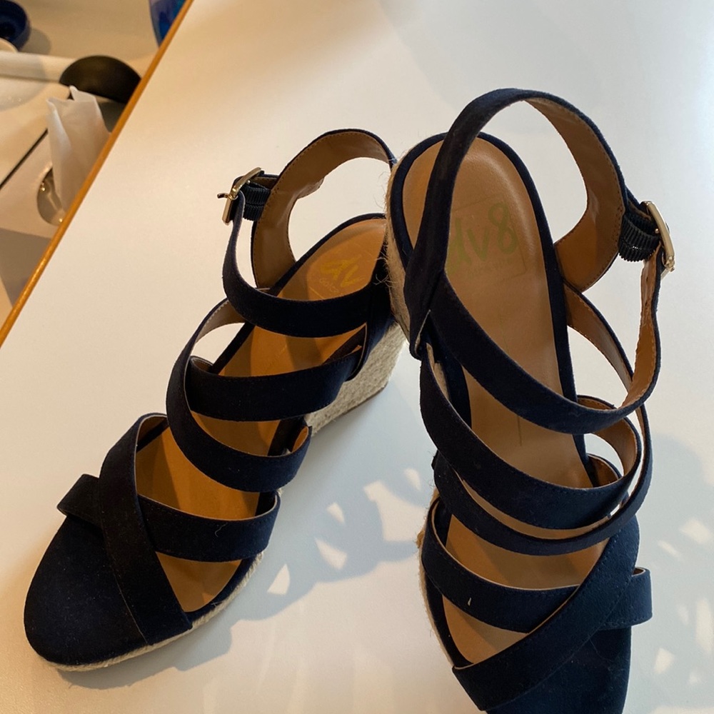 Dolce Vita sue 7 Strappy casual navy blue 3 inch sandal